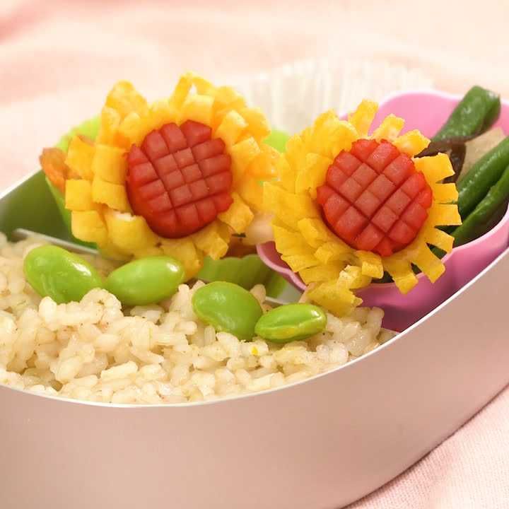 お弁当華やか ひまわりウインナーの飾り切りのレシピ動画 作り方 Delish Kitchen
